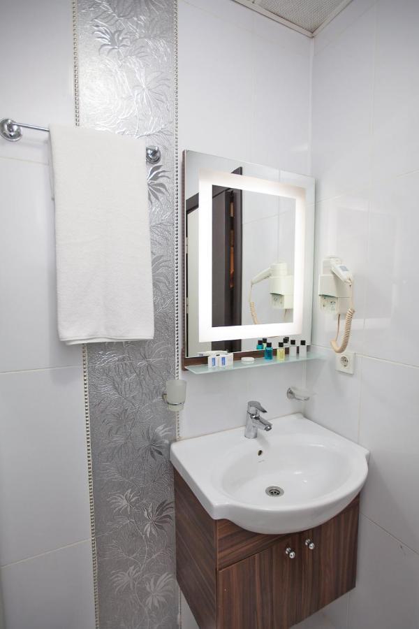 Hotel Bulvar Istanbul Exterior photo